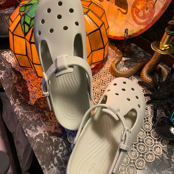 CROCS women's or men's Cream Sandals - Picture 4 of 7